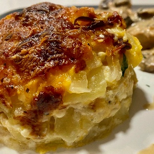 Potato Gratin Dauphinois GRATIN DAUPHINOIS www.chezfrancois.net