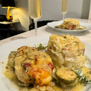 Mozzarella-Crowned Pork Tenderloins in Champagne Sauce Mozzarella-Crowned Pork Tenderloins in Champagne Sauce