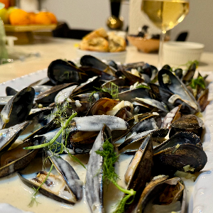 French Mussels (Moules Marinières) French Mussels www.chezfrancois.net