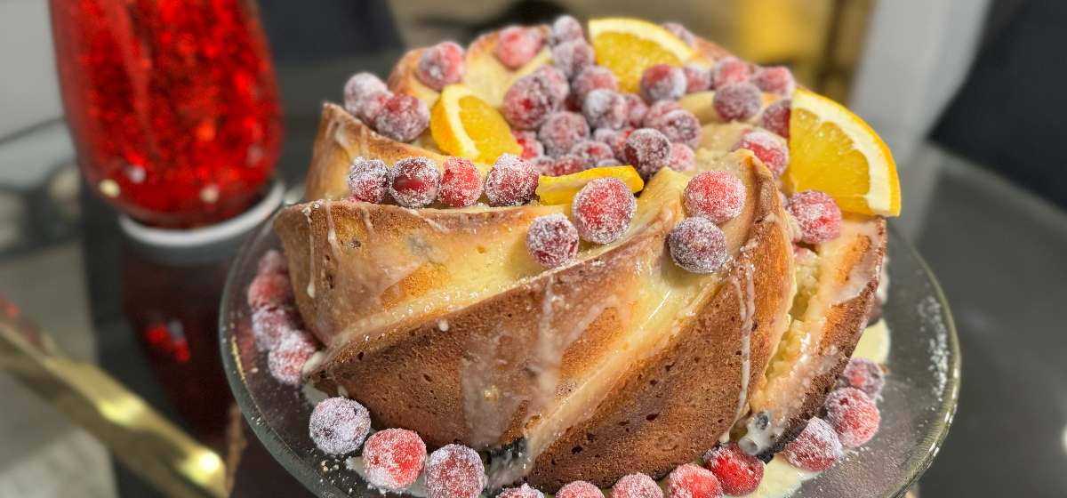 Christmas Cranberry Orange Cake with Sugared Cranberries www.chezfrancois.net