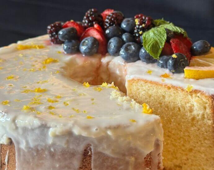 Lemon Chiffon Cake www.chezfrancois.net