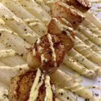 White Asparagus and Scallops White Asparagus and Scallops www.chezfrancois.net