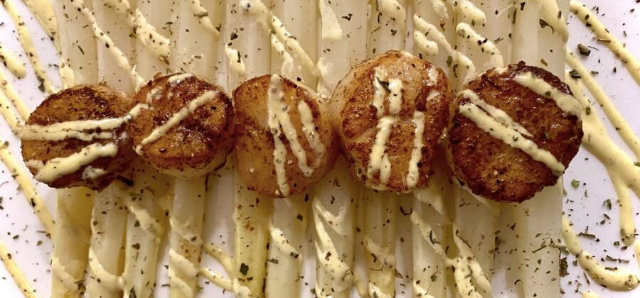 CHEZ FRANCOIS COOKING: WHITE ASPARAGUS & PAN-SEARED SCALLOPS WITH LEMON SAUCE